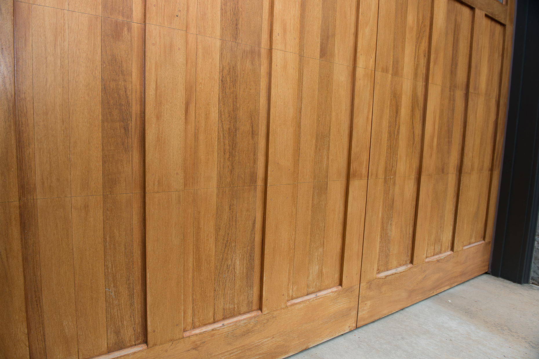 HJ-Holtz-Door-Wood-Staining-8396