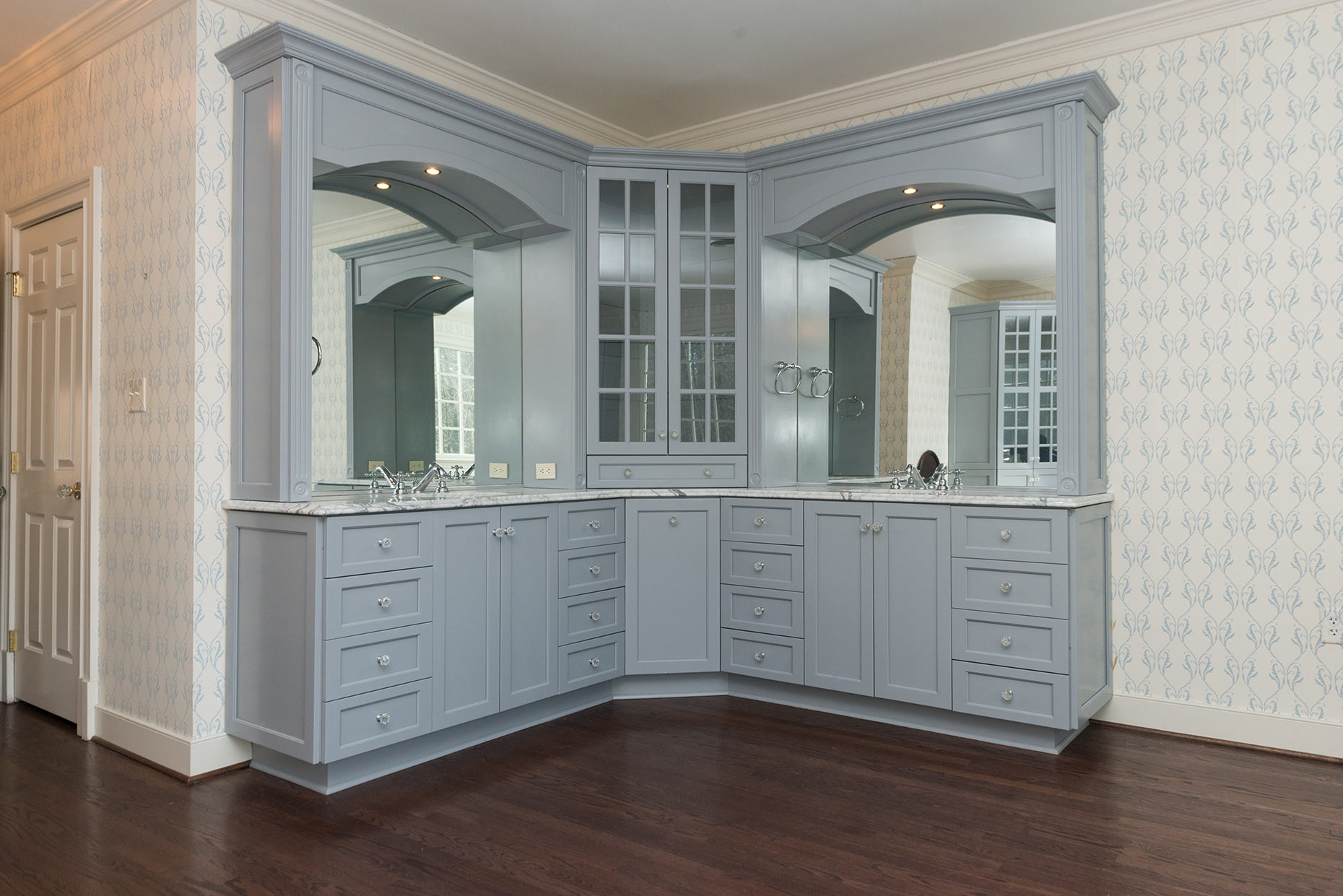 HJ-Holtz-Interior-Painting-Cabinets-Completed-7758